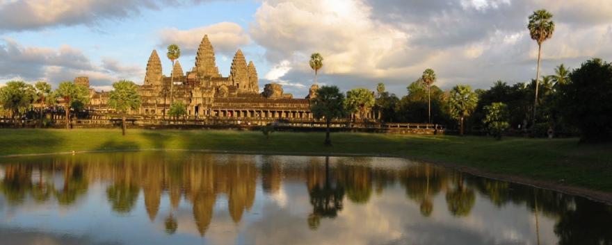 evening_view_of_angkor_wat_temple,_angkor,_cambodia.jpg